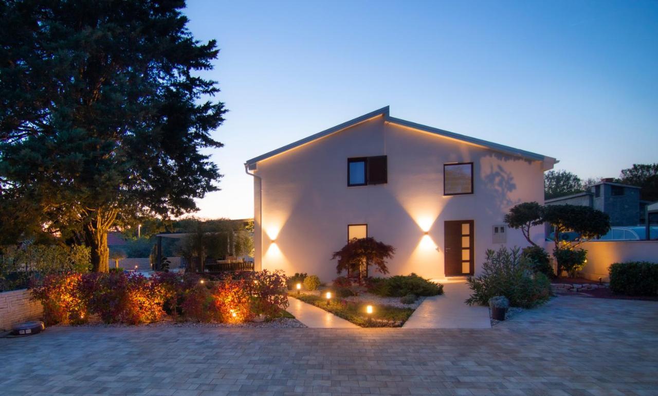 Villa Caprice - Krk Milohnici Екстер'єр фото