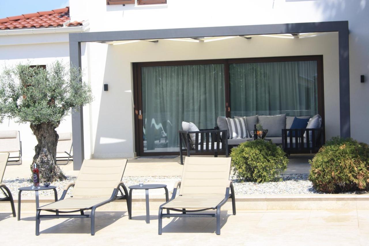 Villa Caprice - Krk Milohnici Екстер'єр фото