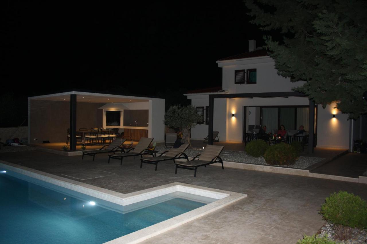 Villa Caprice - Krk Milohnici Екстер'єр фото